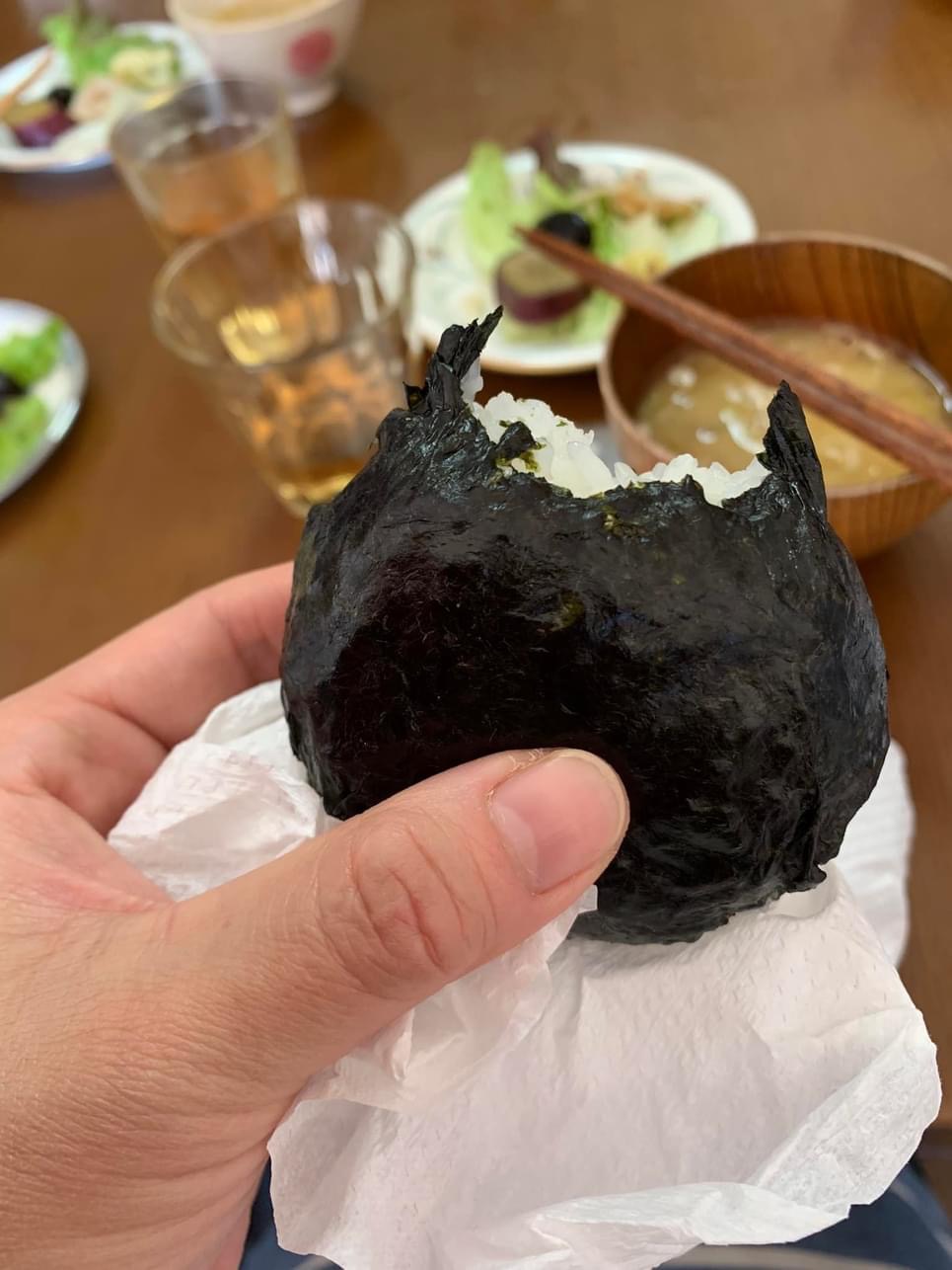 掌でむすぶ、佐藤初女さんのおむすび